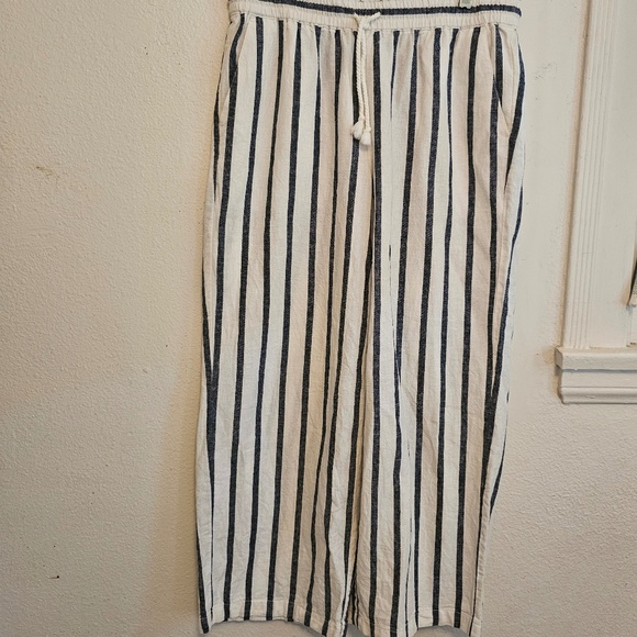J Crew Linen/Cotton paper-bag stripped pants - Picture 2 of 4